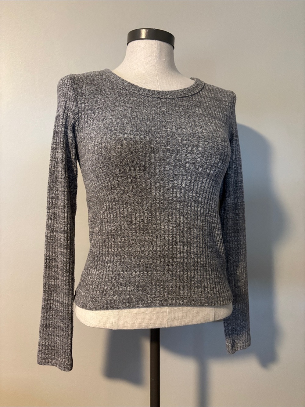 aerie Gray Ribbed Long-Sleeve Crewneck Top